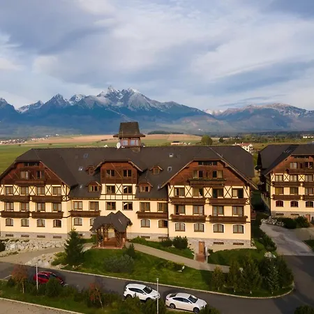 Goldenapartment アパート